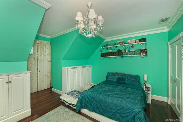 $2,795,000 | 4 Horse Hollow Road, Locust Valley, NY 11560