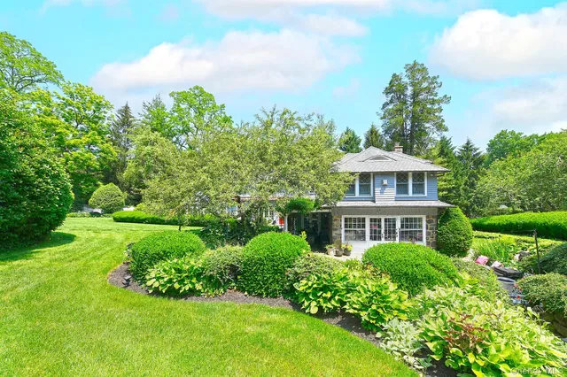 $2,795,000 | 4 Horse Hollow Road, Locust Valley, NY 11560