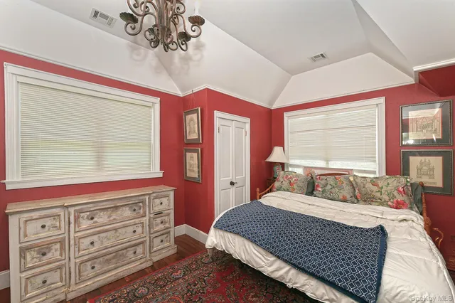 $2,795,000 | 4 Horse Hollow Road, Locust Valley, NY 11560