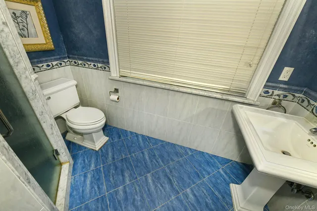 $2,795,000 | 4 Horse Hollow Road, Locust Valley, NY 11560