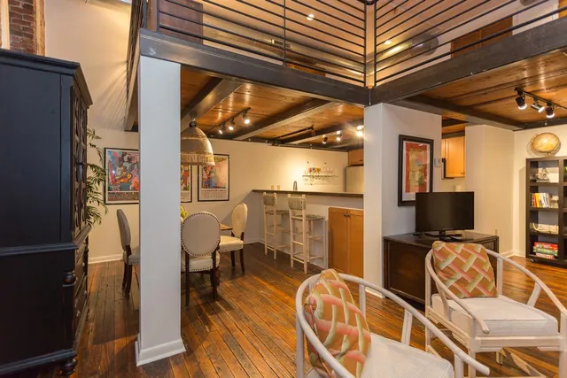 $1,695 | 50 Gayoso Avenue, Unit 306, Memphis, TN 38103