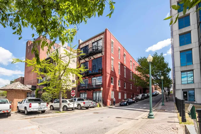 $1,695 | 50 Gayoso Avenue, Unit 306, Memphis, TN 38103