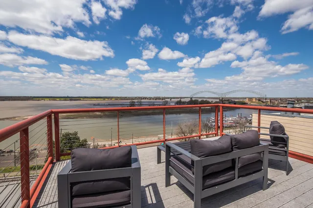 $1,695 | 50 Gayoso Avenue, Unit 306, Memphis, TN 38103