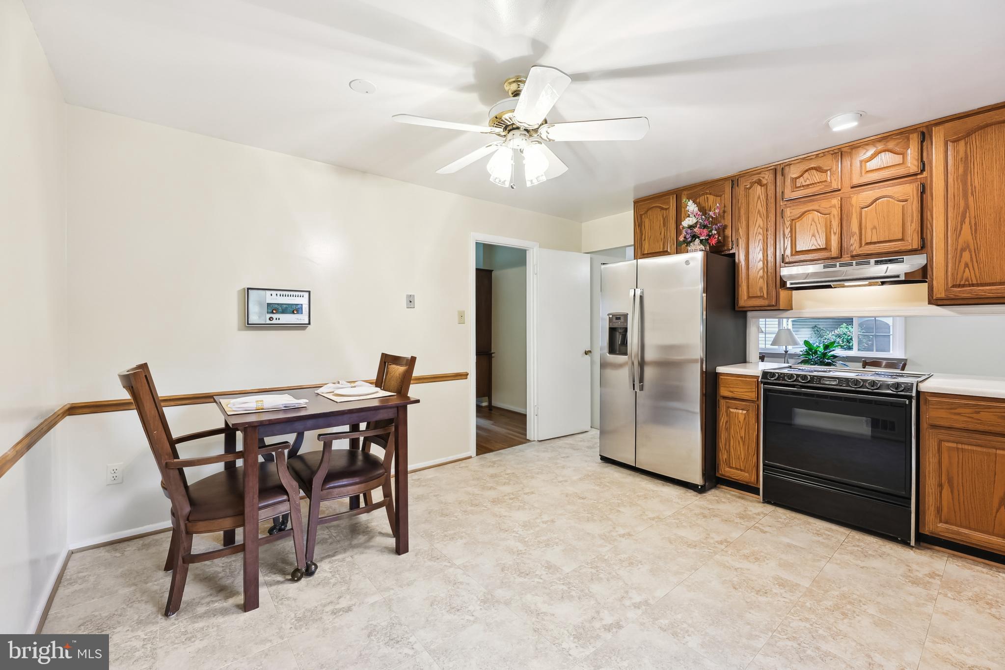 10205 Cardinal Road Fairfax, VA 22030 - Photo 8 of 35 Kitchen