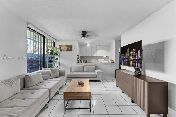 $398,000 | 20033 Southwest 123rd Drive, Miami, FL 33177