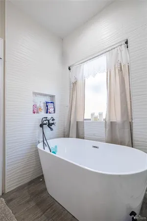 $349,900 | 909 West Seminole Avenue, Pharr, TX 78577