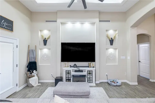 $349,900 | 909 West Seminole Avenue, Pharr, TX 78577