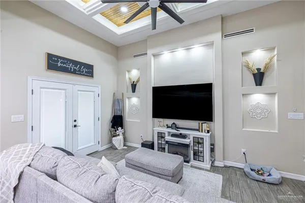 $349,900 | 909 West Seminole Avenue, Pharr, TX 78577