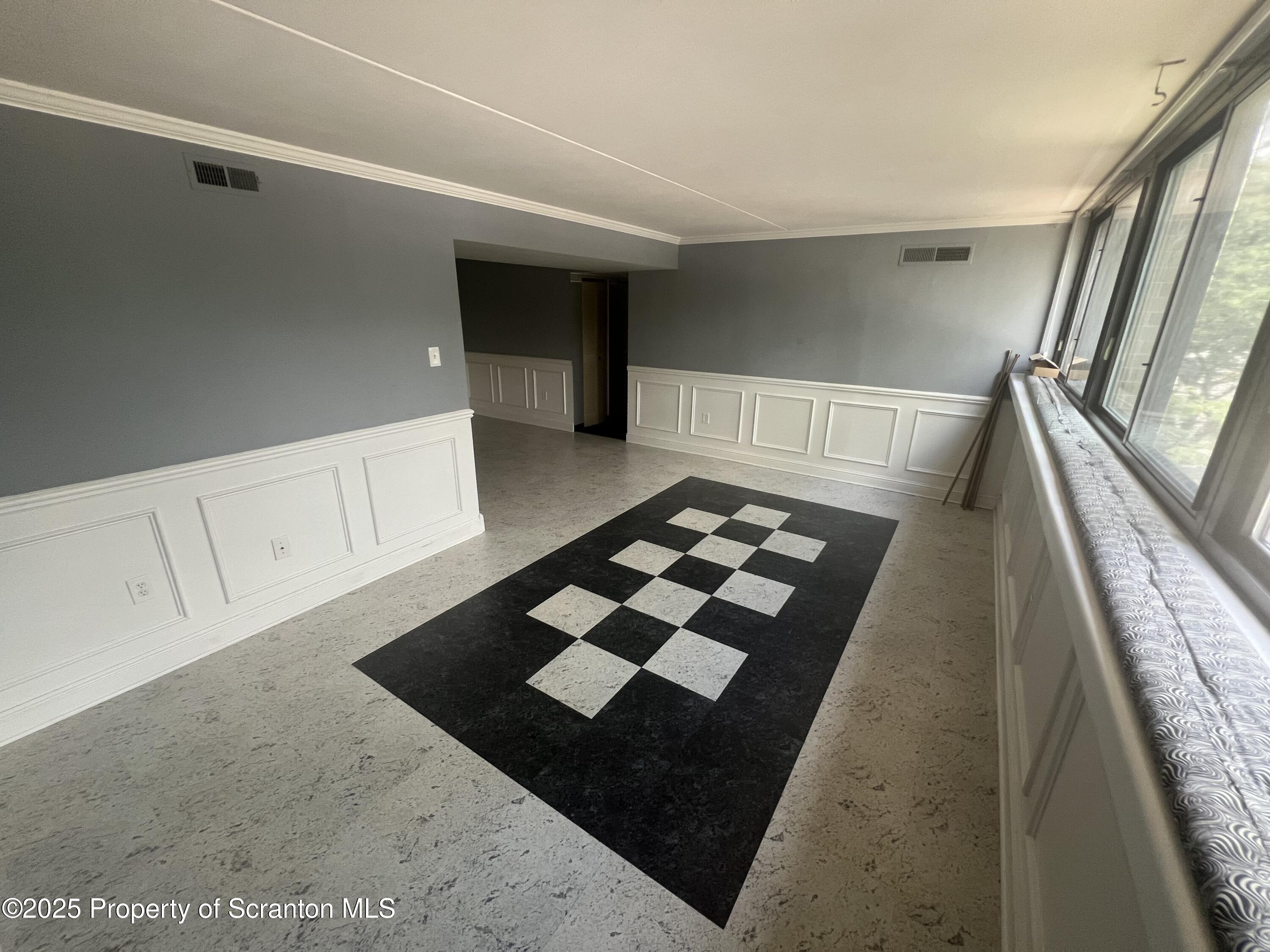 220 Linden Street, Unit 204 Scranton, PA 18503 - Photo 3 of 12 IMG_1633