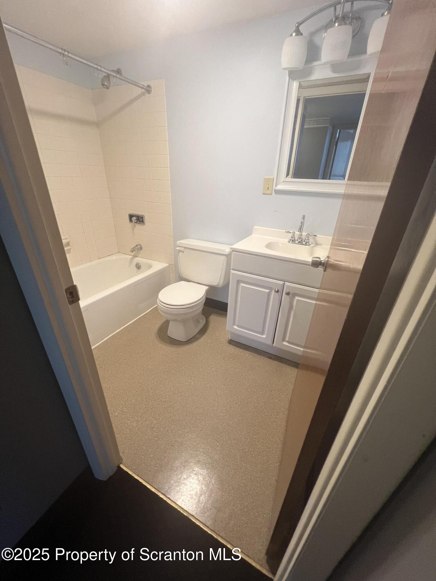 220 Linden Street, Unit 204 Scranton, PA 18503 - Photo 10 of 12 IMG_1635