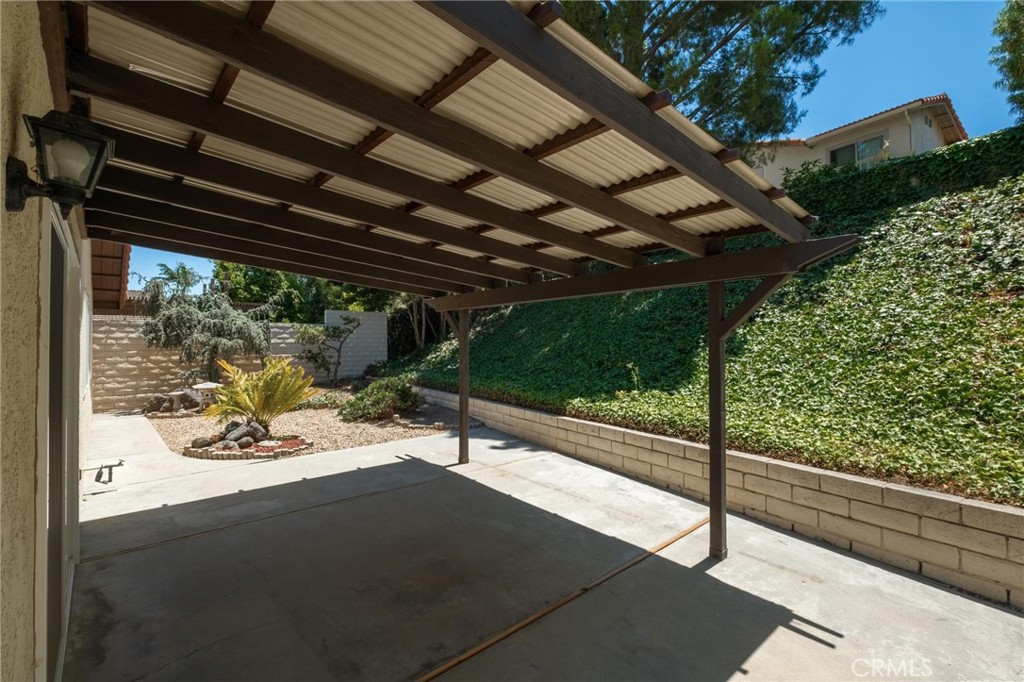 3026 Softwind Way Torrance, CA 90505 - Photo 5 of 36