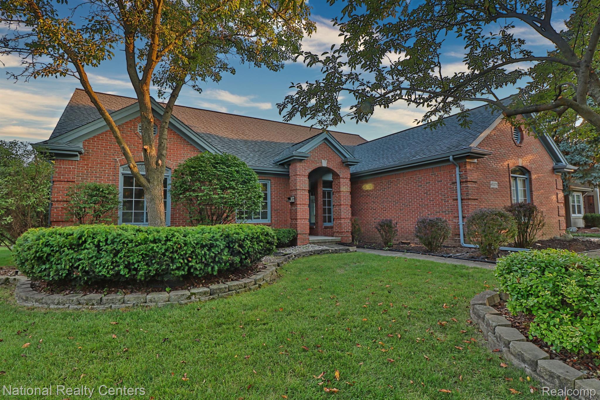 45375 Glengarry Road Canton, MI 48188 - Photo 1 of 37 Gallery Image 1