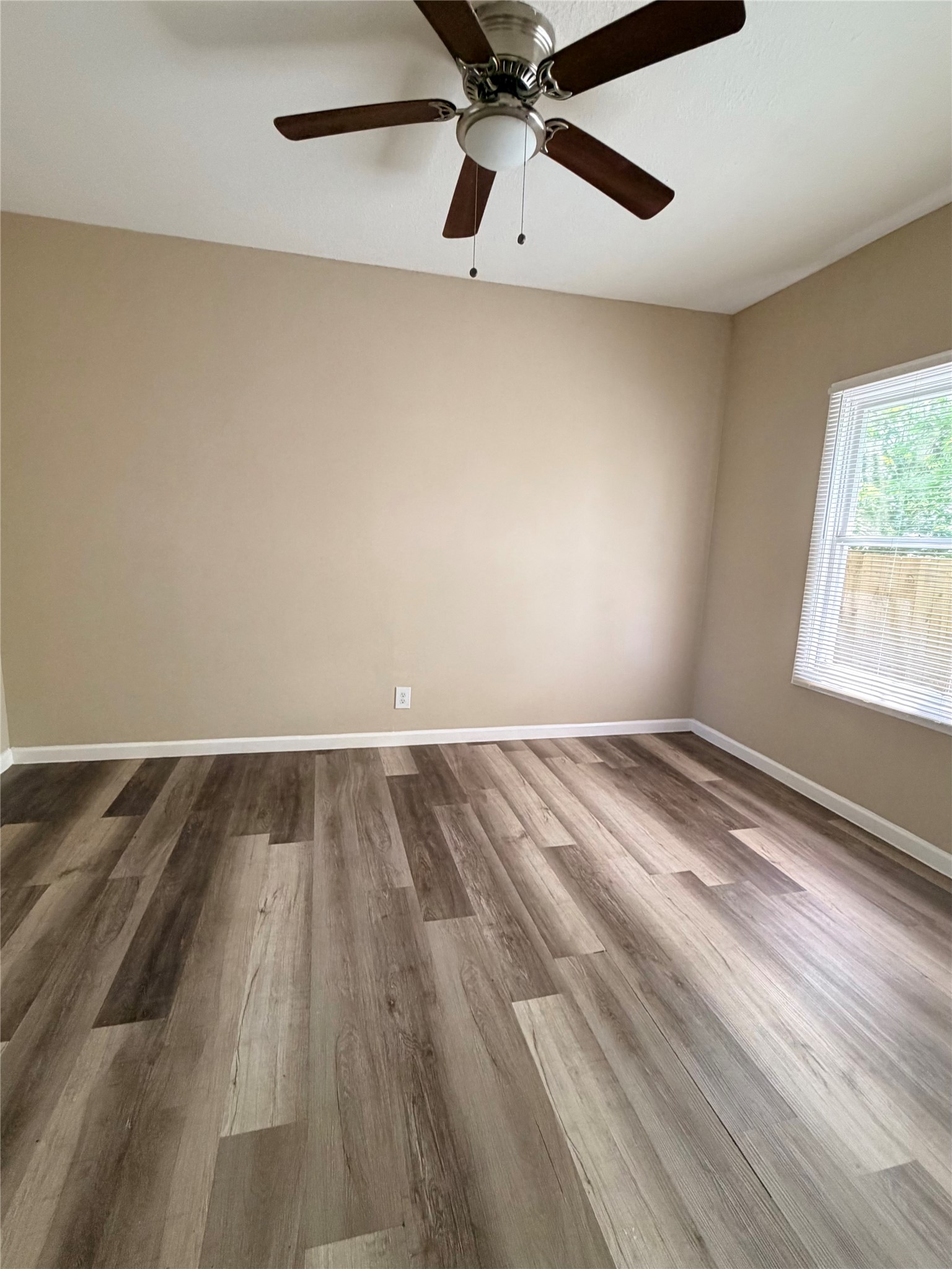 516 Hurst Place Angleton, TX 77515 - Photo 11 of 20