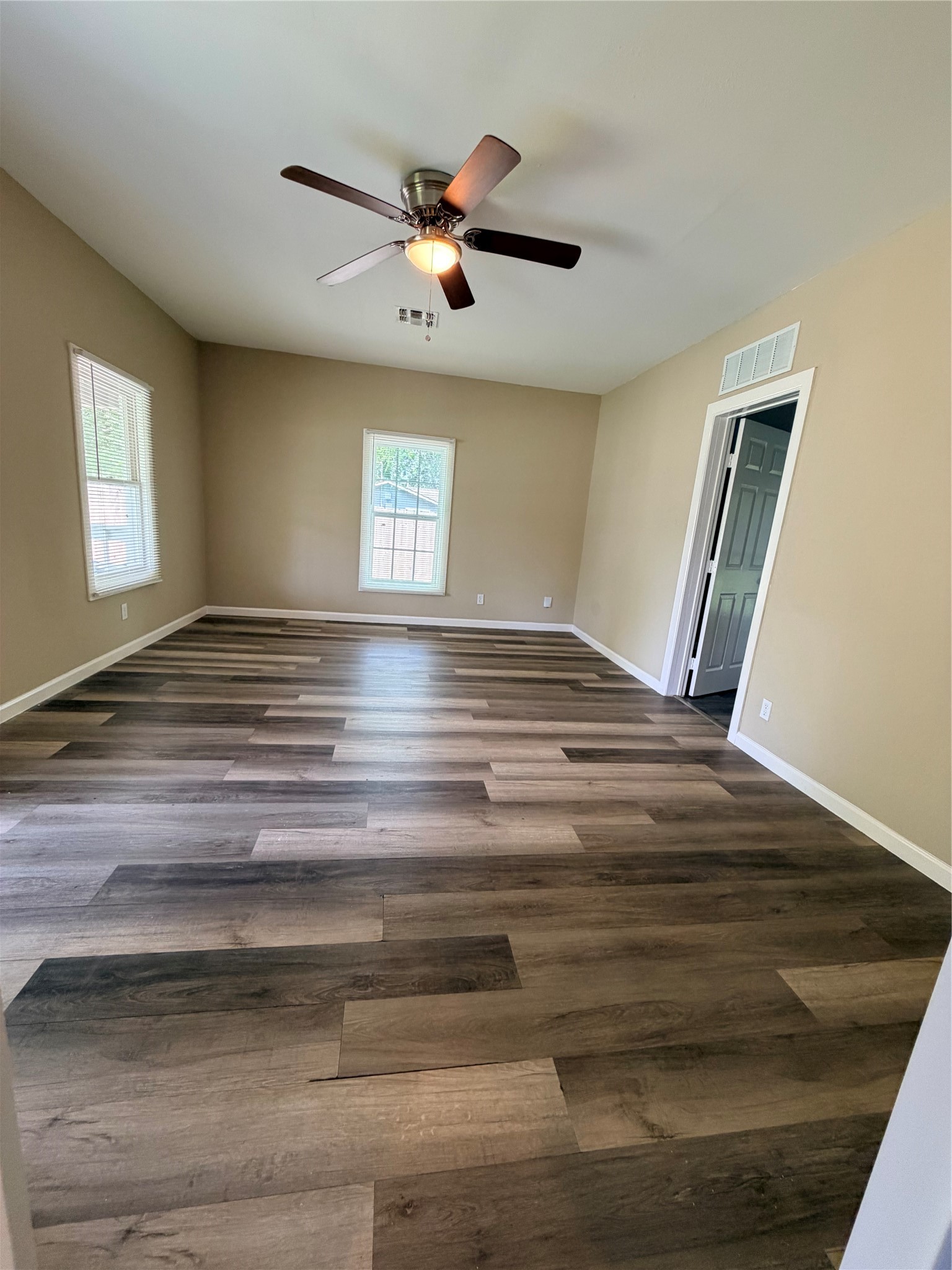 516 Hurst Place Angleton, TX 77515 - Photo 15 of 20