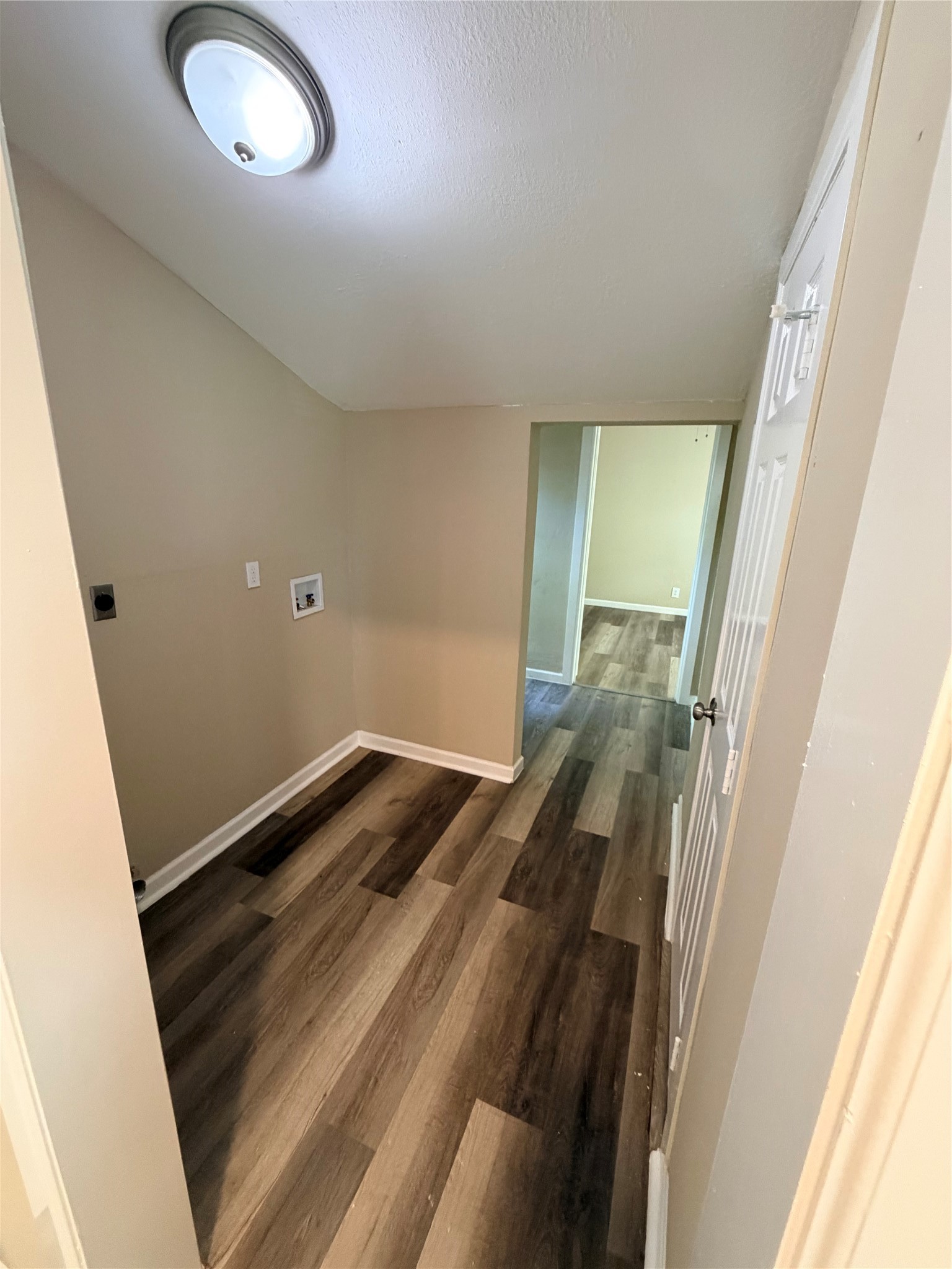 516 Hurst Place Angleton, TX 77515 - Photo 8 of 20