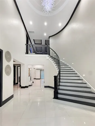 a view of entryway and hall