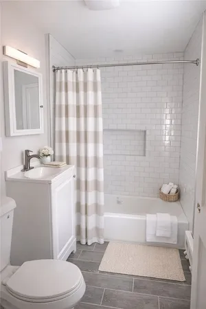 $2,550 | 308 State Street, Unit 2E, Bristol, RI 02809