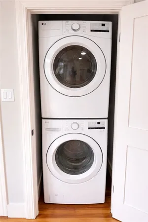 $2,550 | 308 State Street, Unit 2E, Bristol, RI 02809