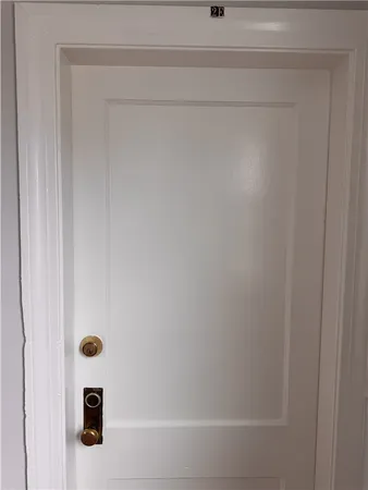 $2,550 | 308 State Street, Unit 2E, Bristol, RI 02809