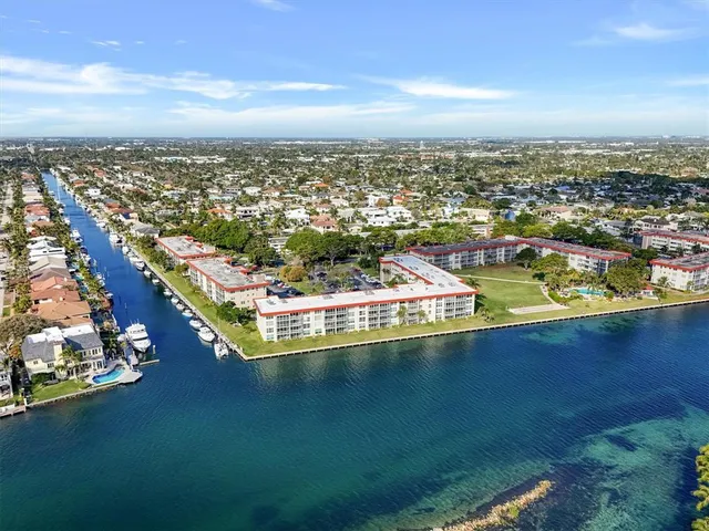 $515,000 | 3050 Northeast 48th Court, Unit 401, Lighthouse Point, FL 33064