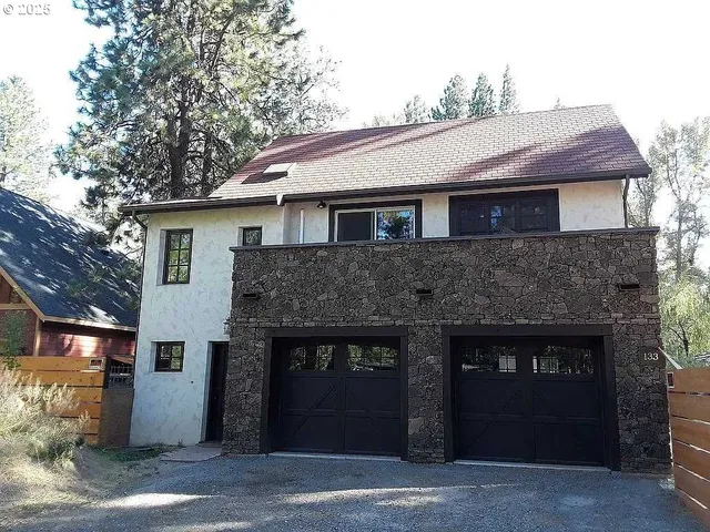 $640,000 | 133 East Black Crater Avenue, Sisters, OR 97759