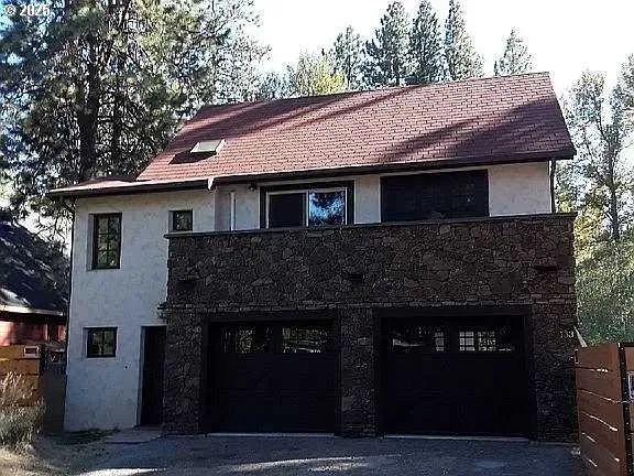 $640,000 | 133 East Black Crater Avenue, Sisters, OR 97759