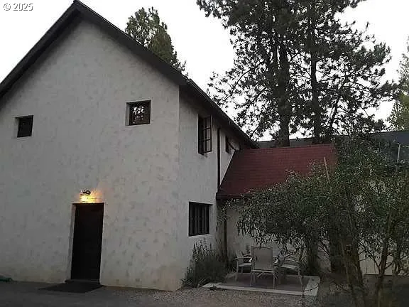 $640,000 | 133 East Black Crater Avenue, Sisters, OR 97759