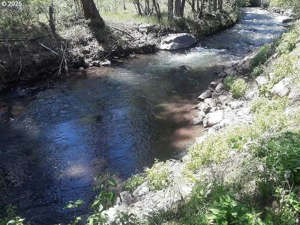 $640,000 | 133 East Black Crater Avenue, Sisters, OR 97759