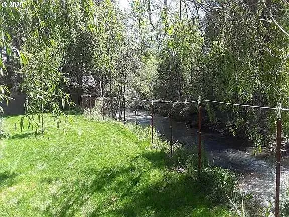 $640,000 | 133 East Black Crater Avenue, Sisters, OR 97759