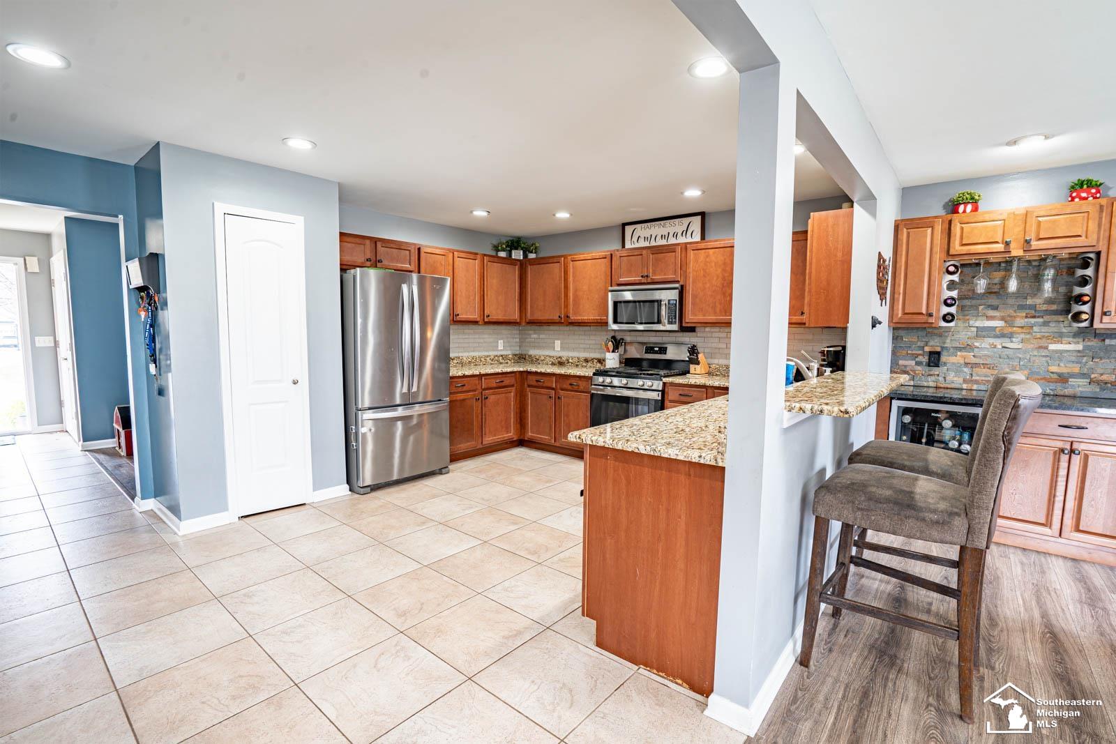 835 Golf Ridge Circle Dundee, MI 48131 - Photo 13 of 48