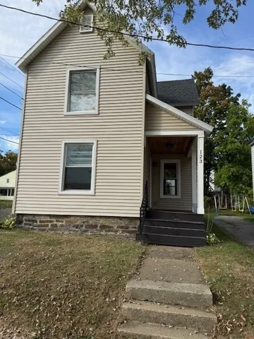 $1,600 | 123 Sterling Street, Corning, NY 14830