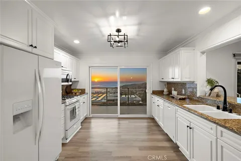 $3,895,000 | 1651 Thurston Drive, Laguna Beach, CA 92651