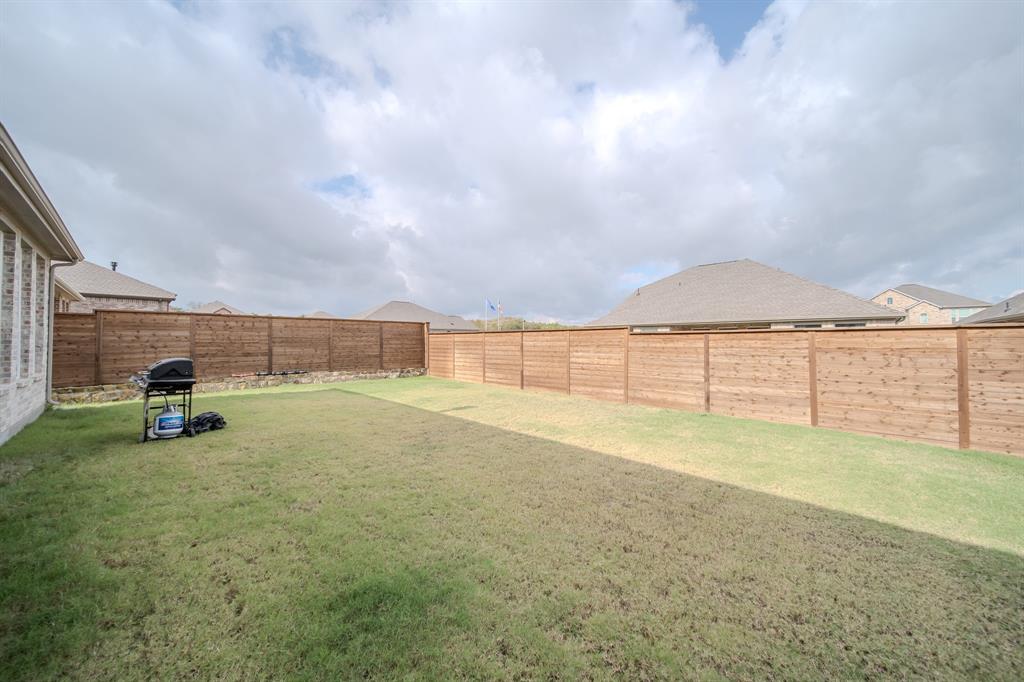 3617 Swan Shadow Mesquite, TX 75181 - Photo 21 of 21 a view of a backyard
