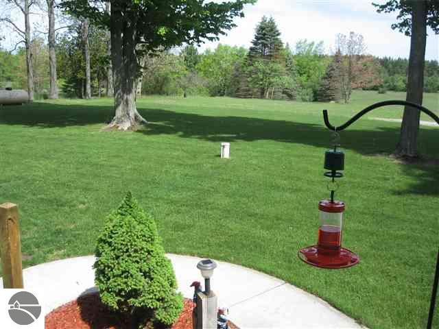2770 North Reynolds Road Interlochen, MI 49643 - Photo 4 of 12 1727175-3.JPG
