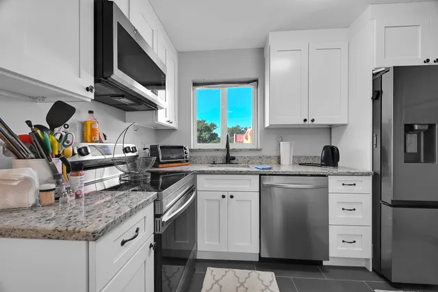 $1,500 | 203 Lake Carol Drive, West Palm Beach, FL 33411