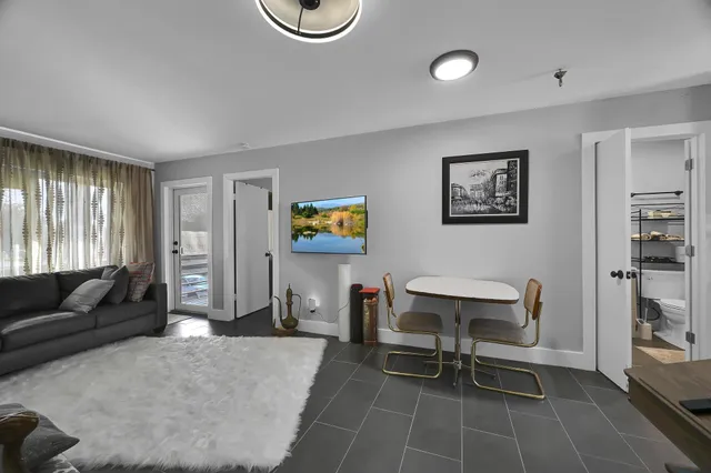 $1,500 | 203 Lake Carol Drive, West Palm Beach, FL 33411