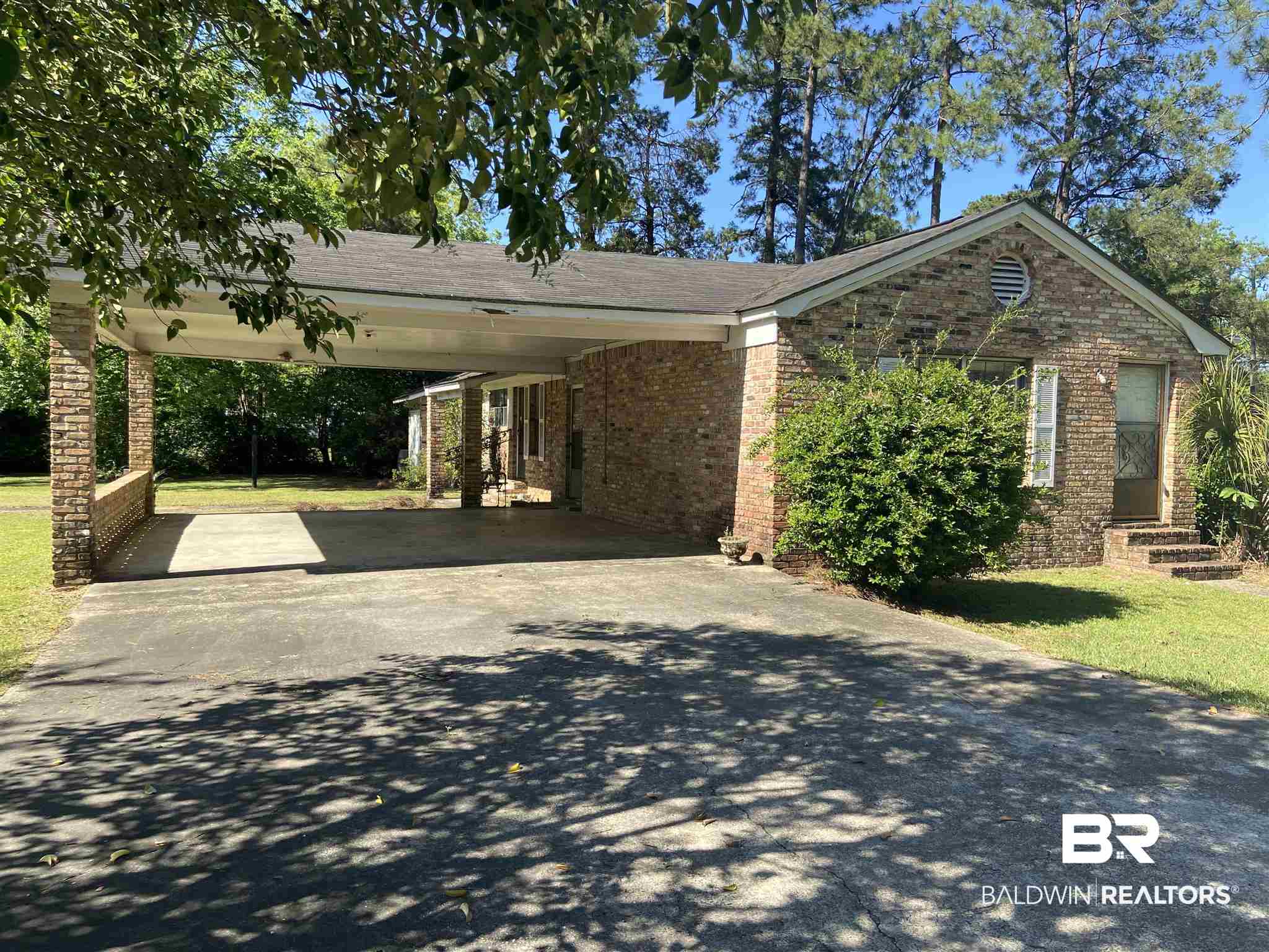 514 Simmons Street Brewton, AL 36426 - Photo 3 of 23