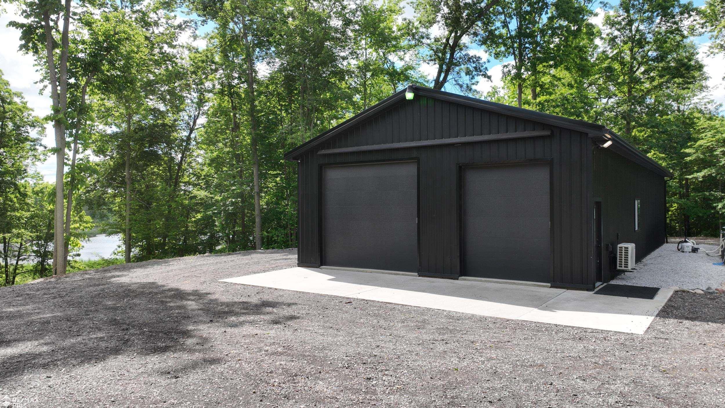 381 Miller Lake Road Columbiaville, MI 48421 - Photo 12 of 95