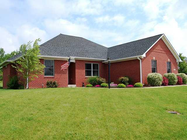 6262 Buck Trail Road Indianapolis, IN 46237 - Photo 1 of 24 Gallery Image 1