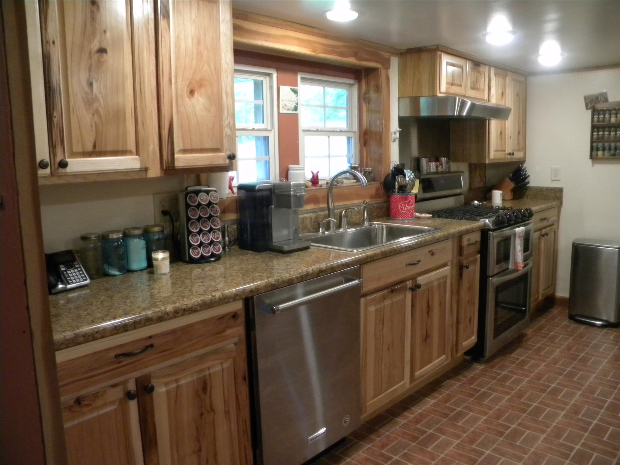 109 Scott Road Hohenwald, TN 38462 - Photo 5 of 30 New stainless steel appliances and new cabinets.
