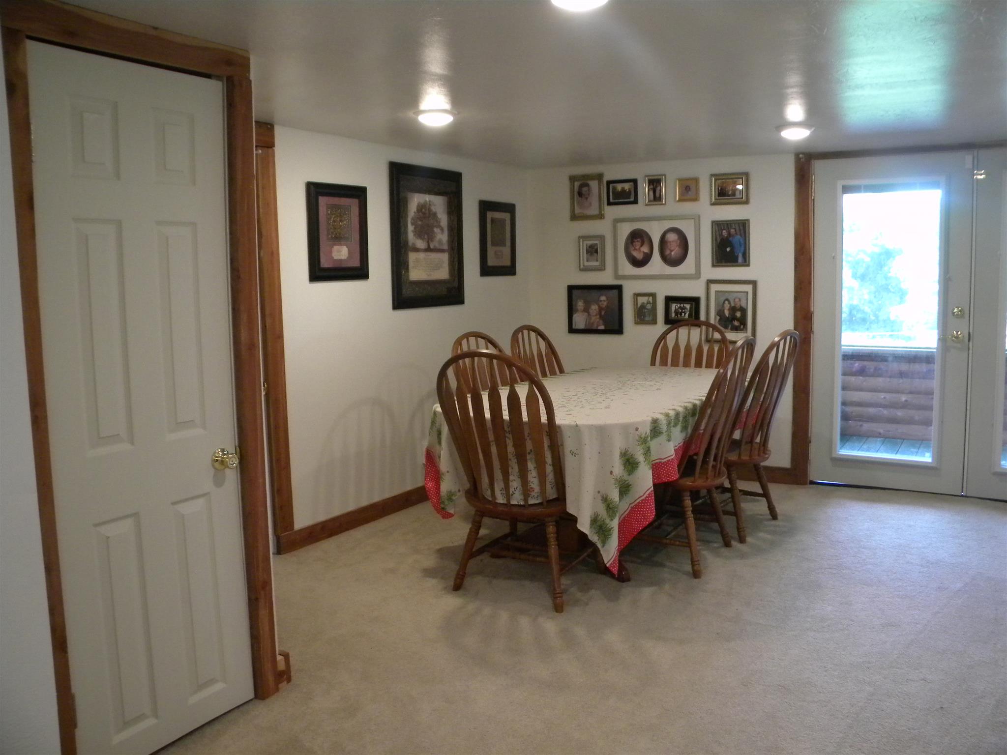 109 Scott Road Hohenwald, TN 38462 - Photo 7 of 30 Dining area with French doors that lead out to screened in porch.