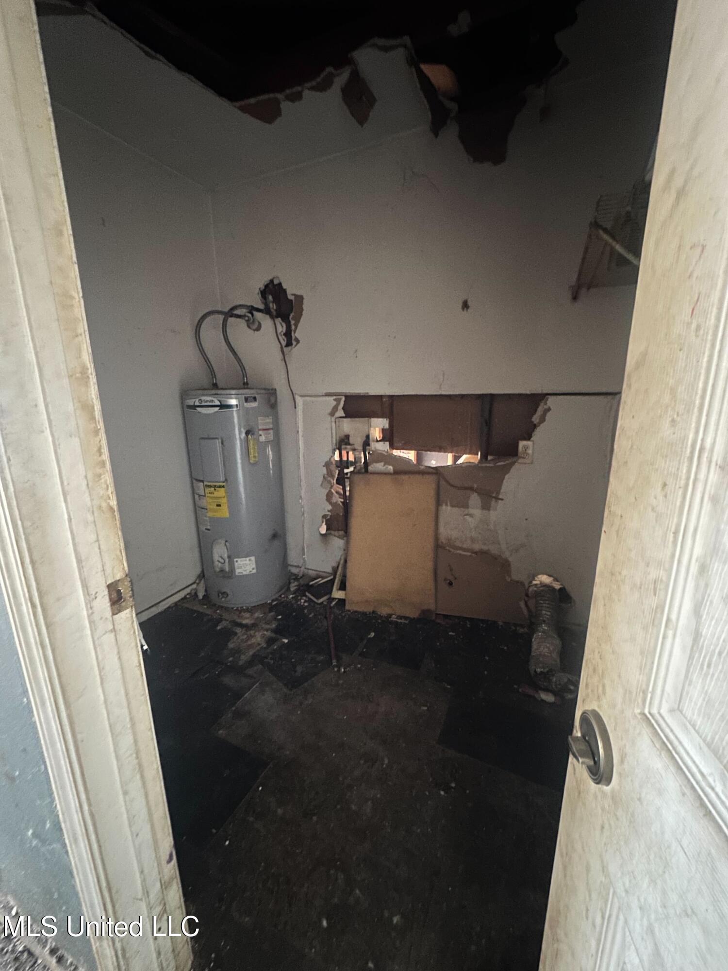 3307 Middle Avenue Pascagoula, MS 39581 - Photo 11 of 12 IMG_4062