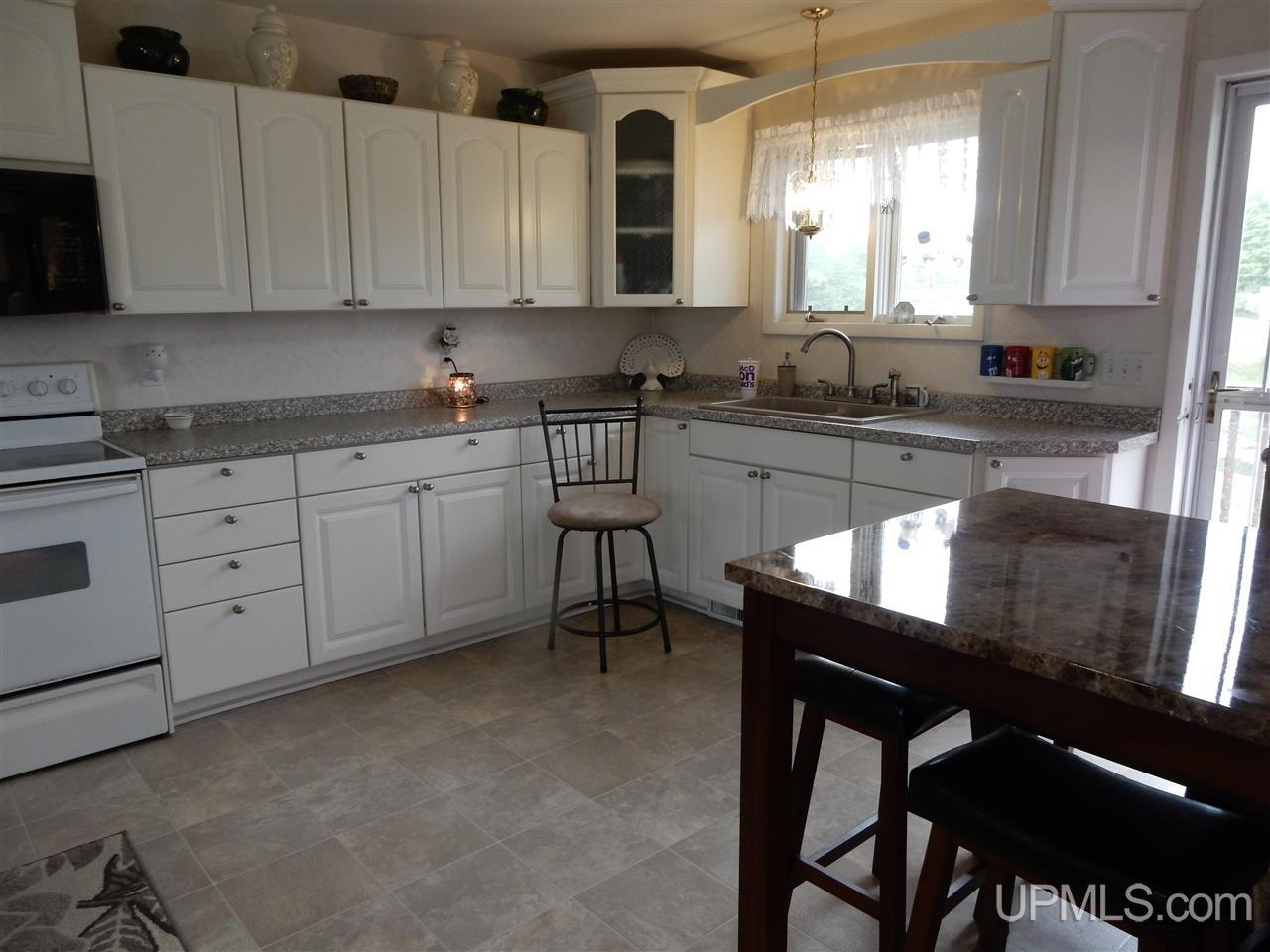 W1331 County Road North Niagara, WI 54151 - Photo 5 of 18 Gallery Image 5