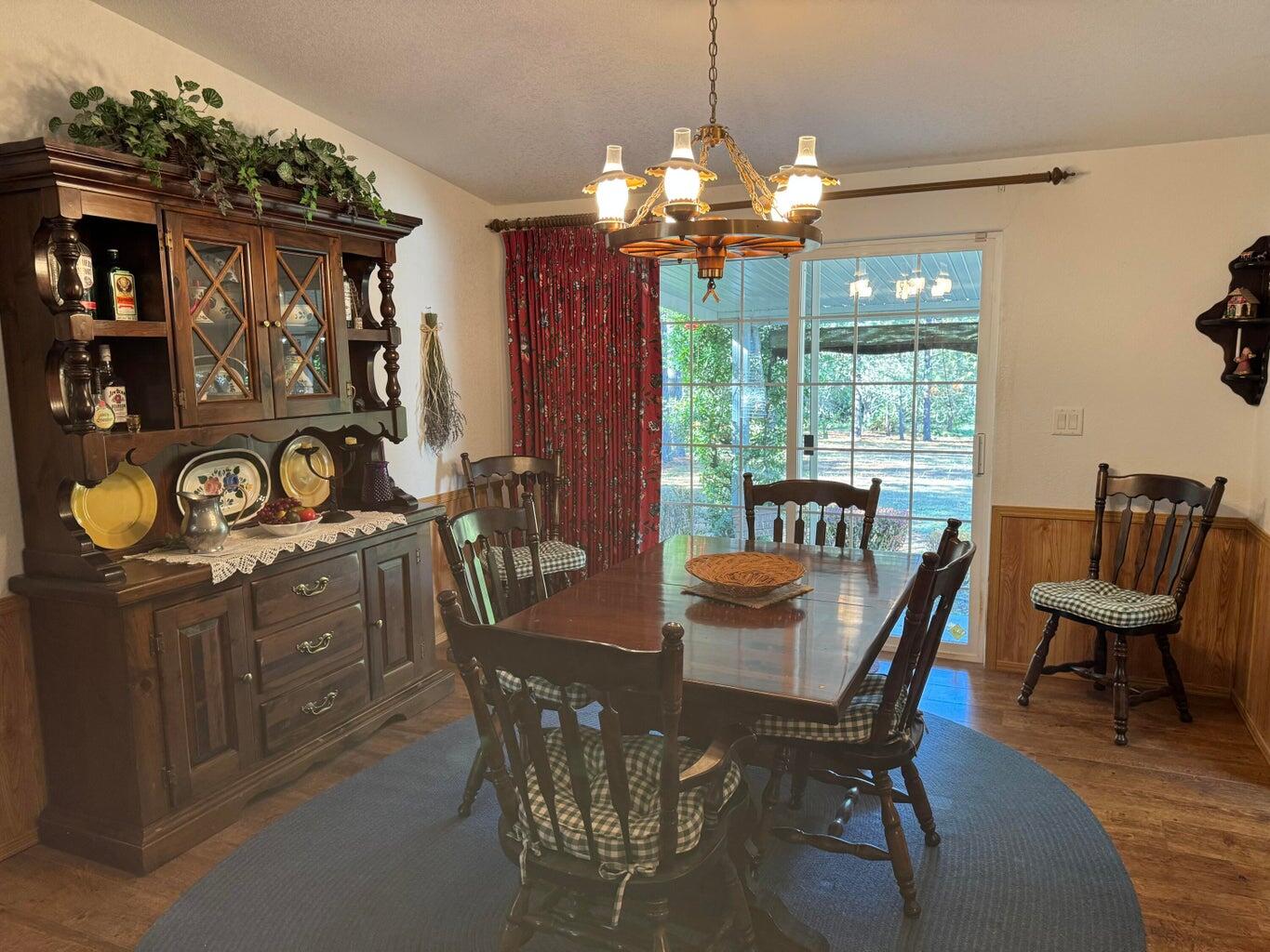 876 Ferry Road Grants Pass, OR 97526 - Photo 6 of 24 6