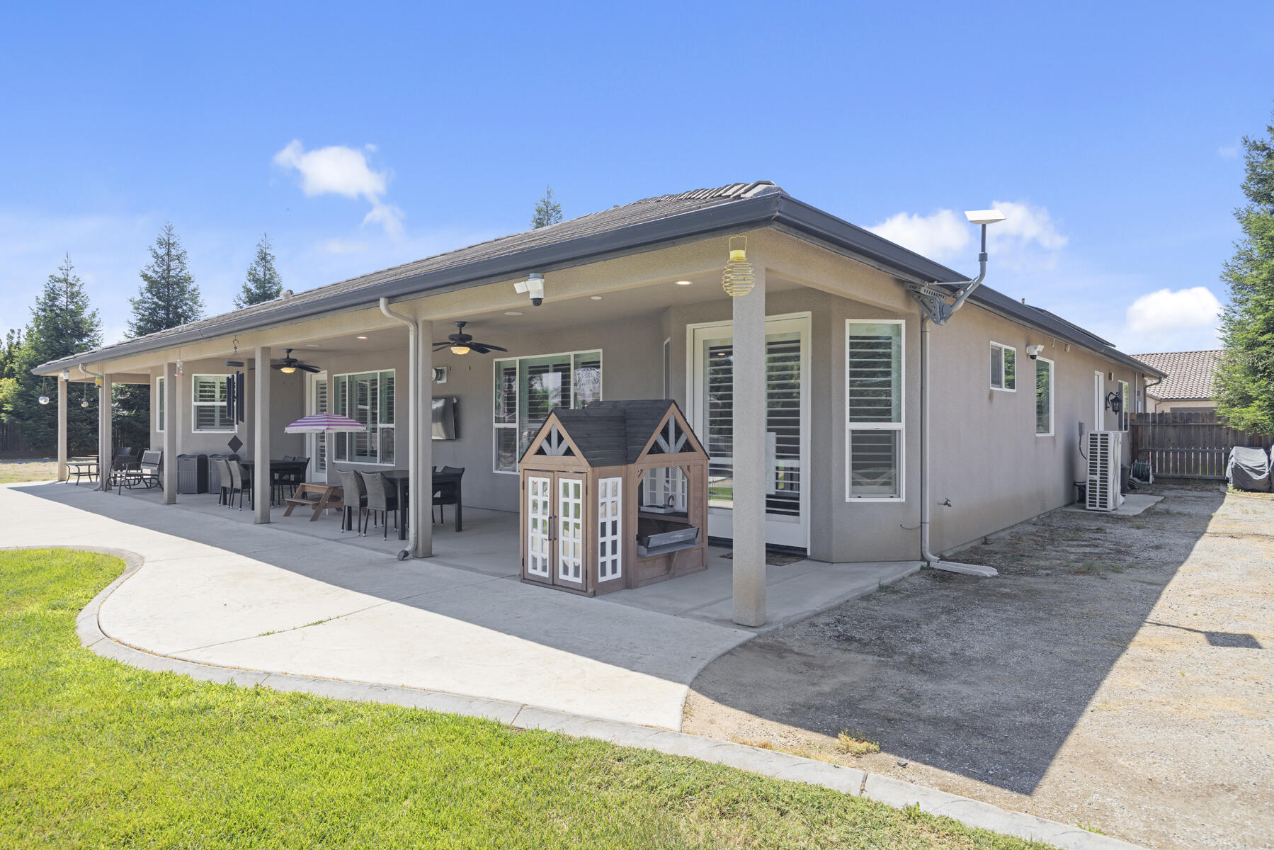 2208 West Benton Court Exeter, CA 93221 - Photo 51 of 84 51 - Back of Property