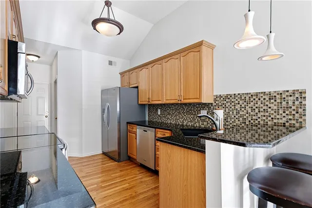 $450,000 | 6519 West 133rd Terrace, Overland Park, KS 66209