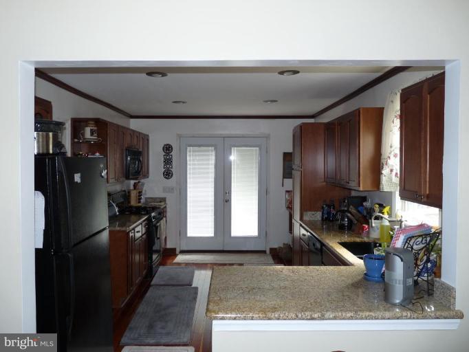 3823 North Point Road Dundalk, MD 21222 - Photo 7 of 18 Kitchen