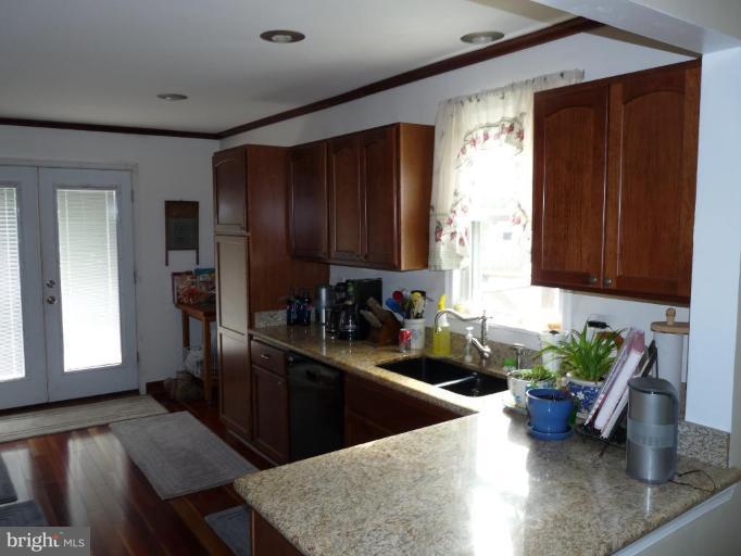 3823 North Point Road Dundalk, MD 21222 - Photo 9 of 18 Kitchen #3