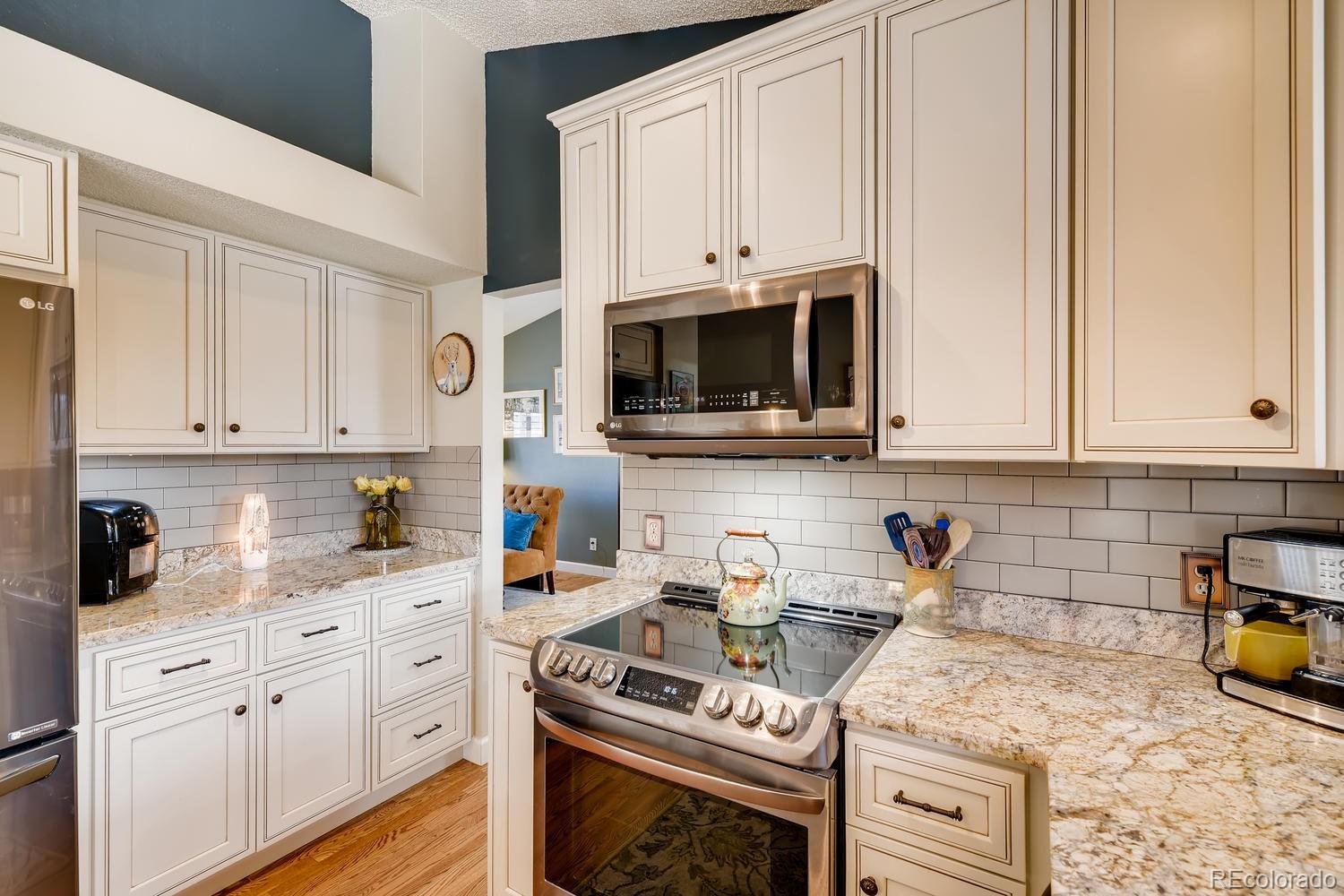 9202 South Crestmore Way Highlands Ranch, CO 80126 - Photo 8 of 28 Gallery Image 8