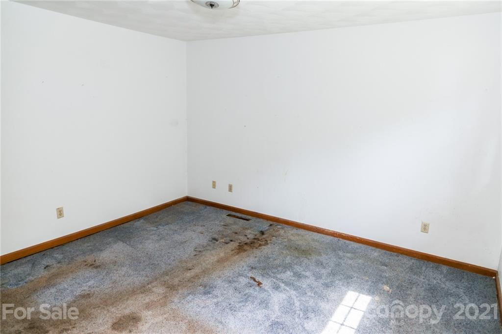 790 Chigger Ridge Road Taylorsville, NC 28681 - Photo 14 of 34 Gallery Image 14